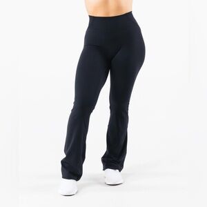 Alphalete Aura Flared Pant